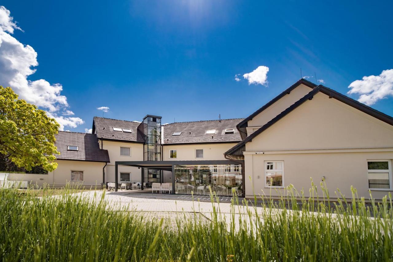 Hotel U Kaplicky Písek Dış mekan fotoğraf