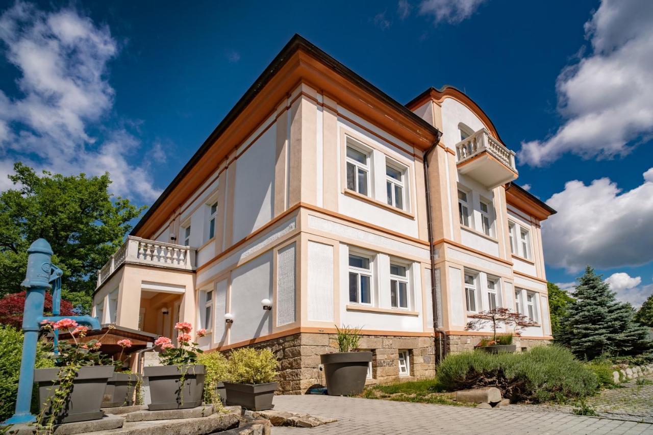 Hotel U Kaplicky Písek Dış mekan fotoğraf